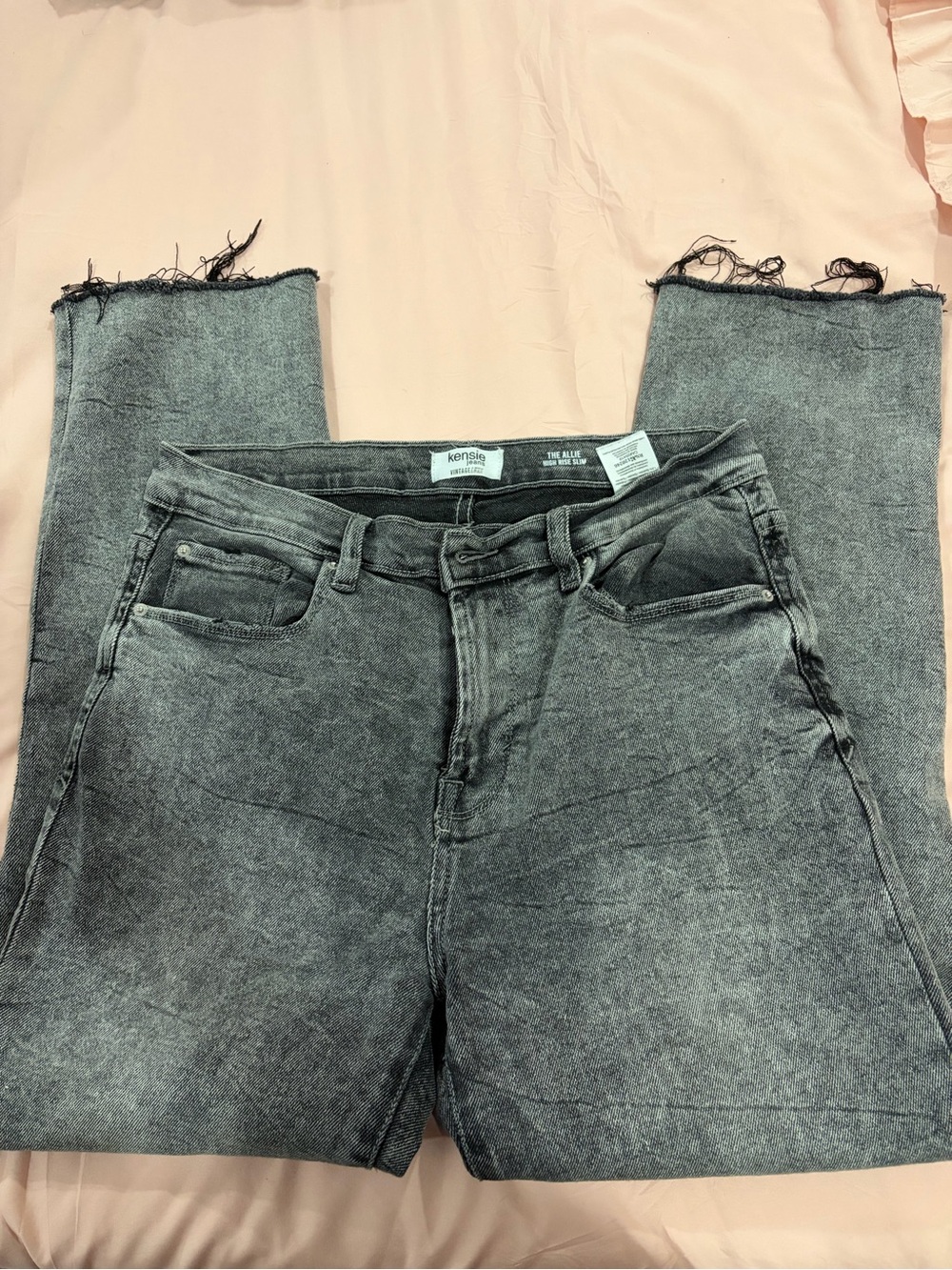 Kensie Washed Gray Cropped High-Rise Jeans